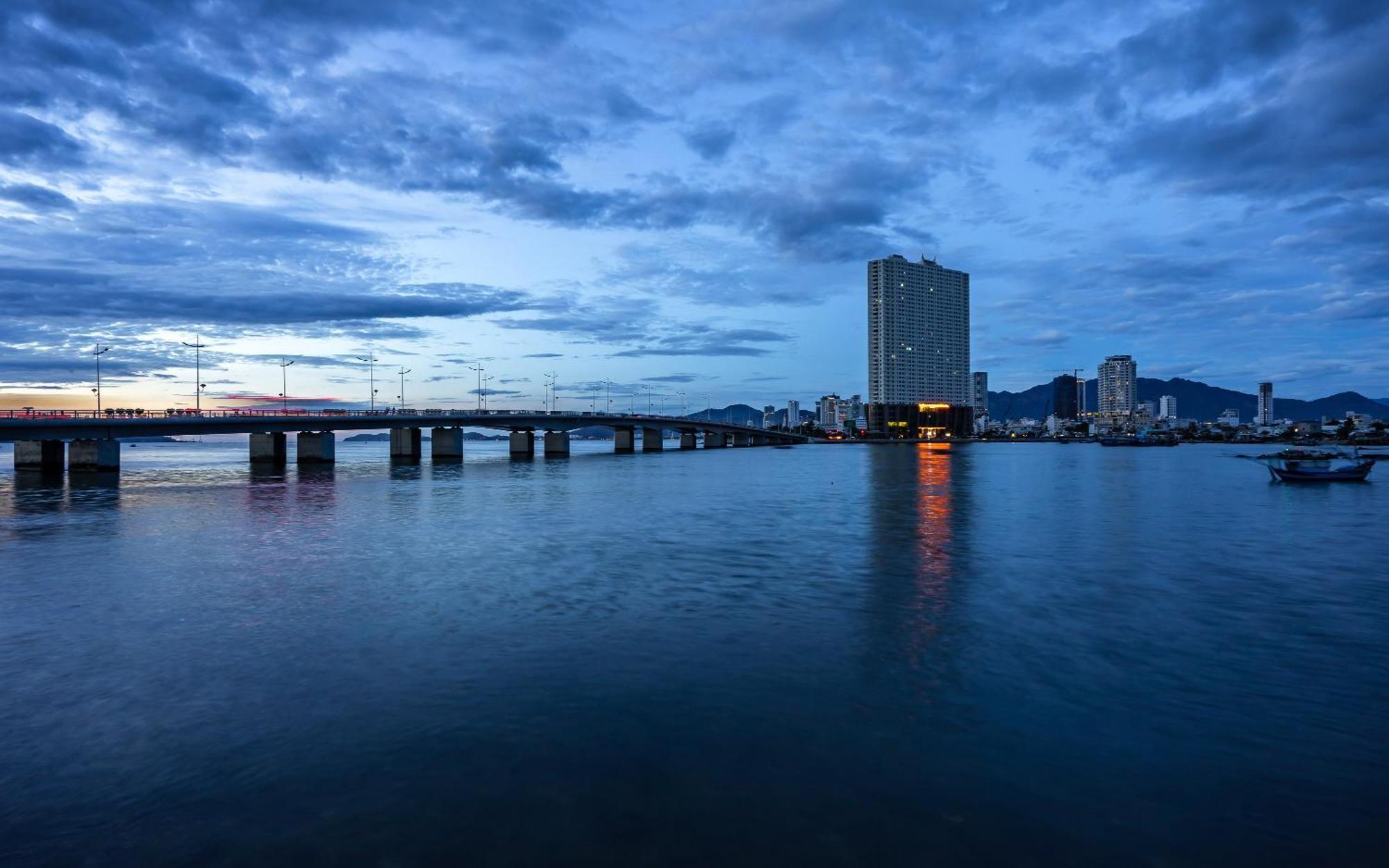 Muong Thanh Premium Apartments Nha Trang Exteriör bild
